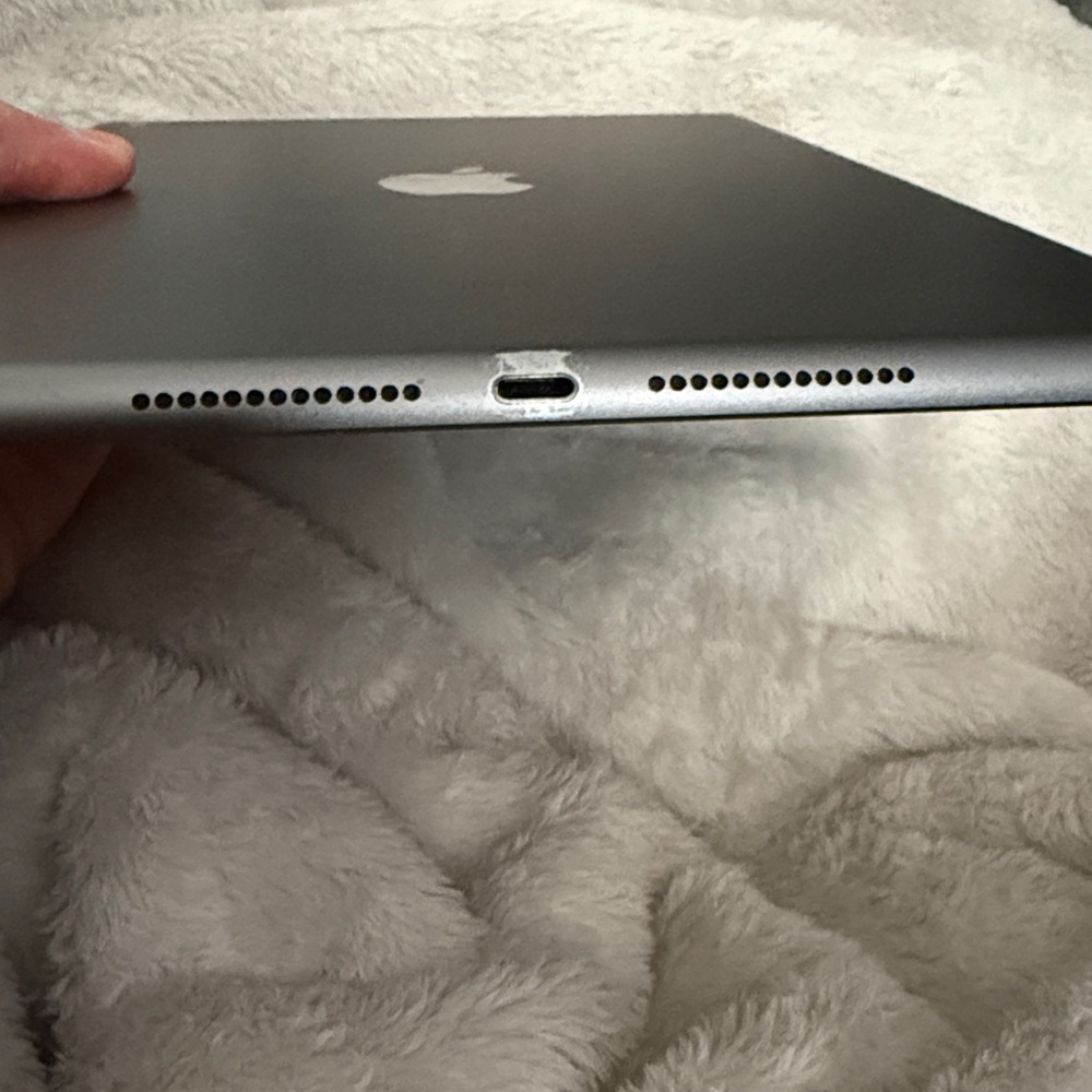 Apple IPad 7th generation - Picture 6 of 8